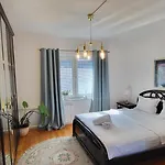Apartment Mott