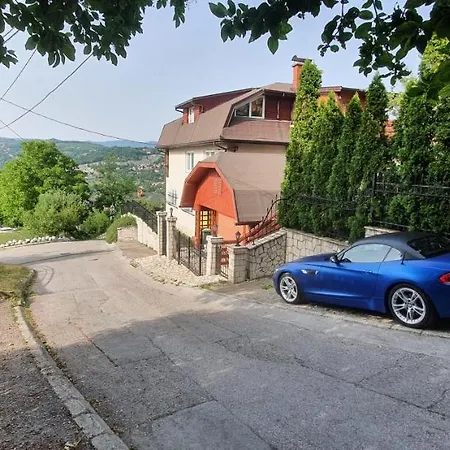 Mott Tuzla