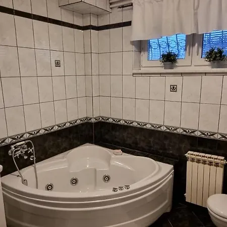 Mott 公寓 图兹拉